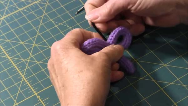 Spool Knitted Bow_1.1.7