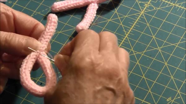 Spool Knitted Breast Cancer Awareness Pin_1.3.2