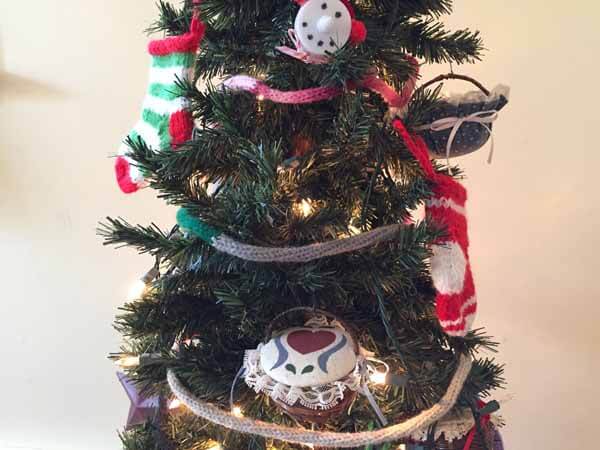 Spool Knitted Tree Garland - Tree Close up