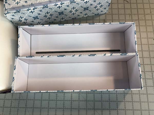 StableCut Dispenser Inside of empty box_150