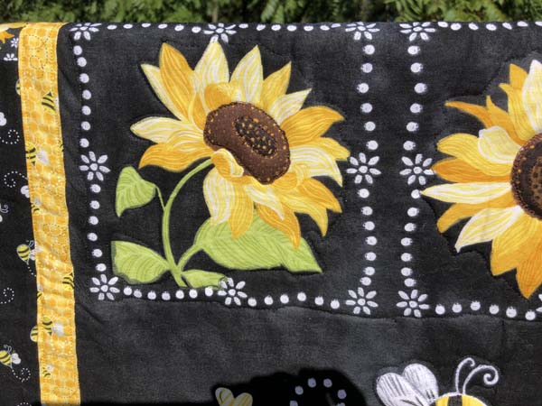 Sunflower Panel Quilt Close Up 2