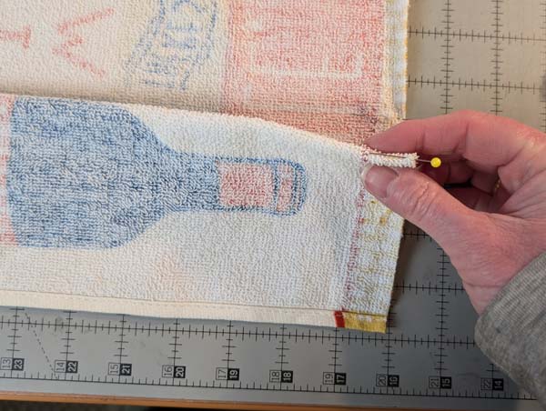 Towel with Band 32 Create Pleat