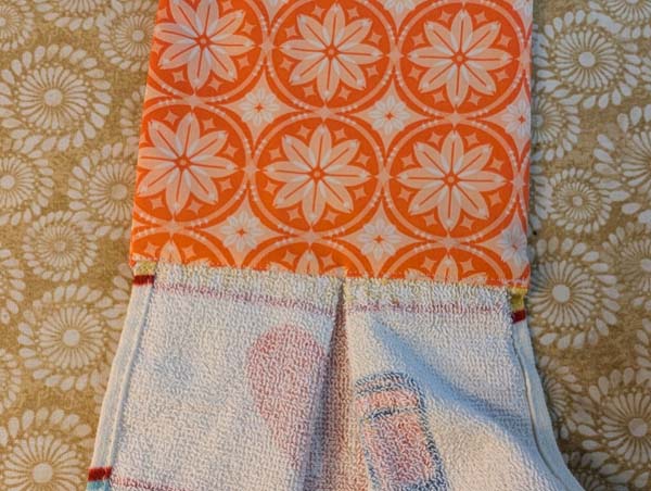 Towel with Band 44 Back of Topper