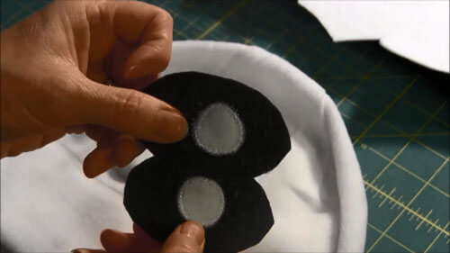 Undertale Sans Hat Tutorial - Eye pieces