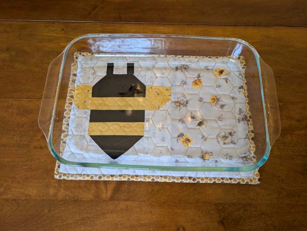 Villa Rosa Hot Pad 20 Bee