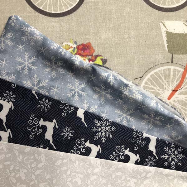 Wavy Table Runner Opening Edge