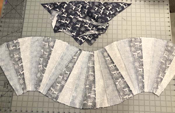 Wavy Table Runner Runner Trimmed