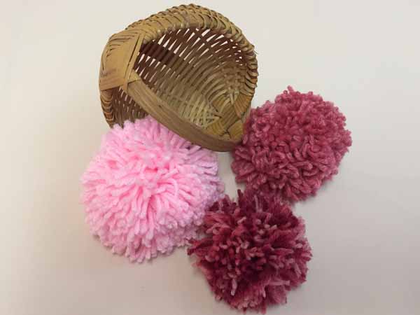 How to Make Yarn Pom | Needlepointers.com