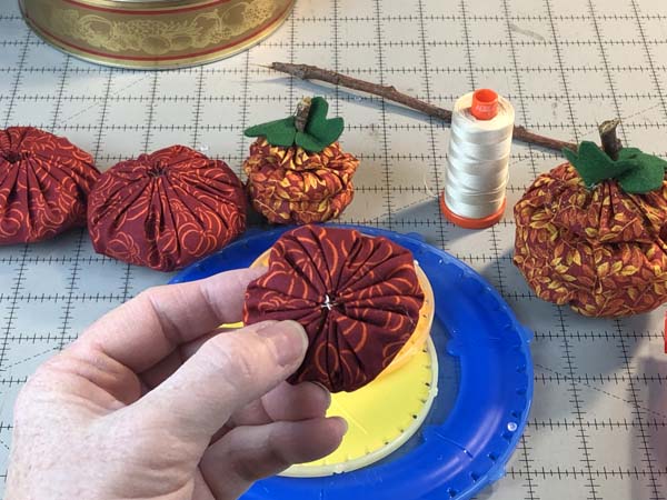 Yo yo Pumpkin Turkey Closed Yo yo