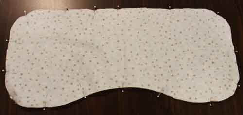 How to sew a contoured burp cloth - Pin around