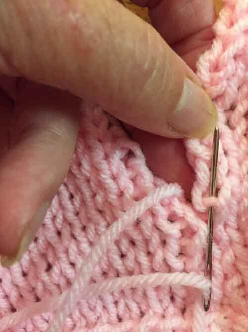 Mattress Stitch Knit Tutorial - Start Attaching