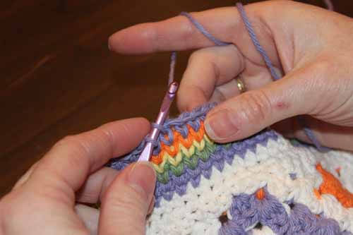 Split Single Crochet - Pull through 1