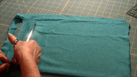 Cutting the t-shirt strips for t-shirt yarn - Cutting Strips